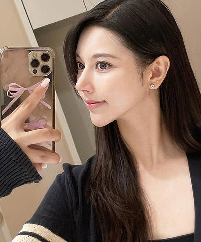 가슴 성형 모델 사진